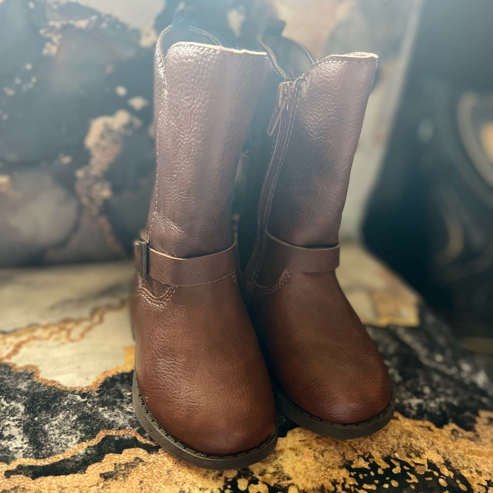 Osh’Kosh B’gosh little girl fashion boots size 5c
